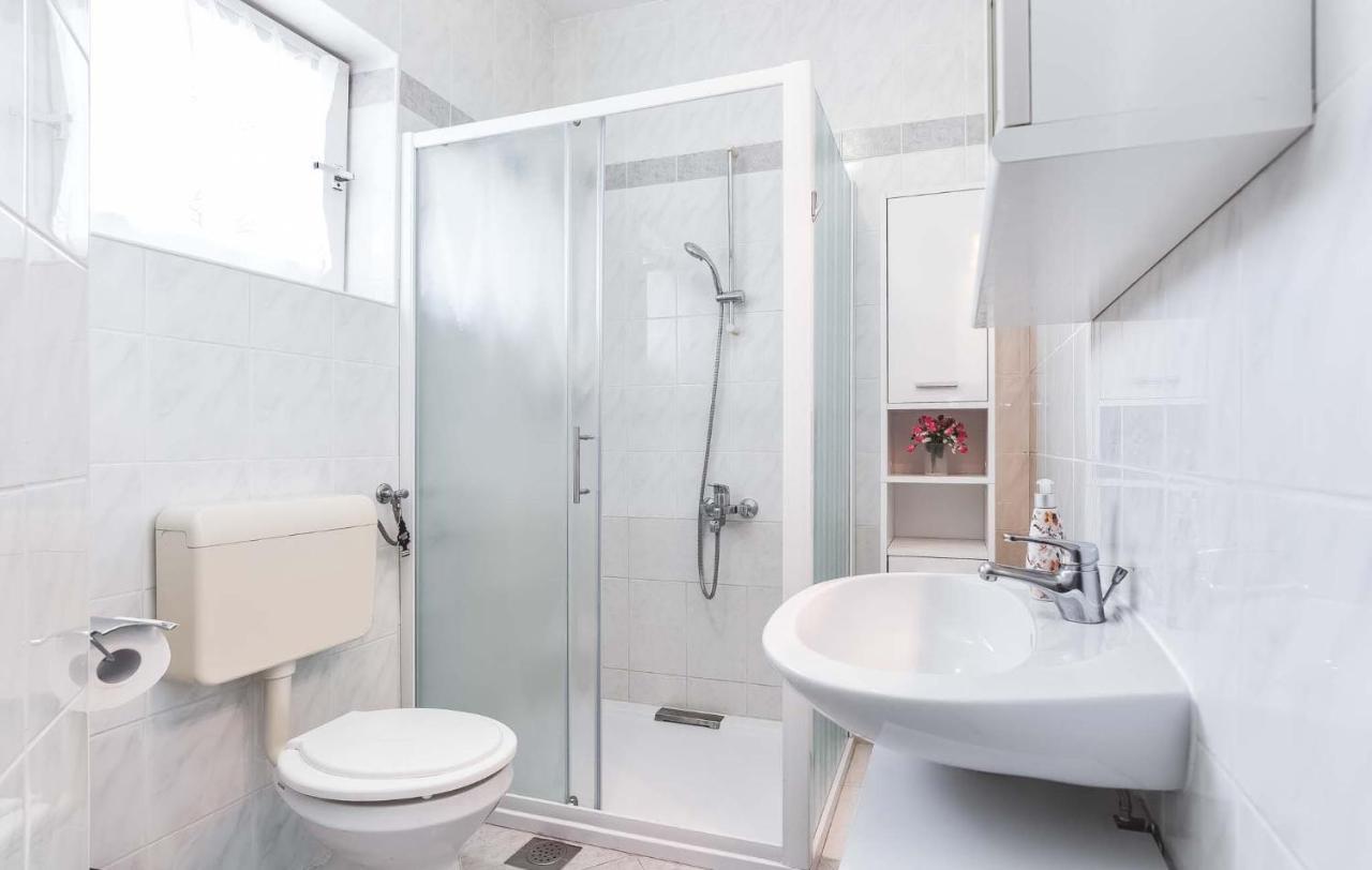 Zlata Apartment โปเรช ภายนอก รูปภาพ